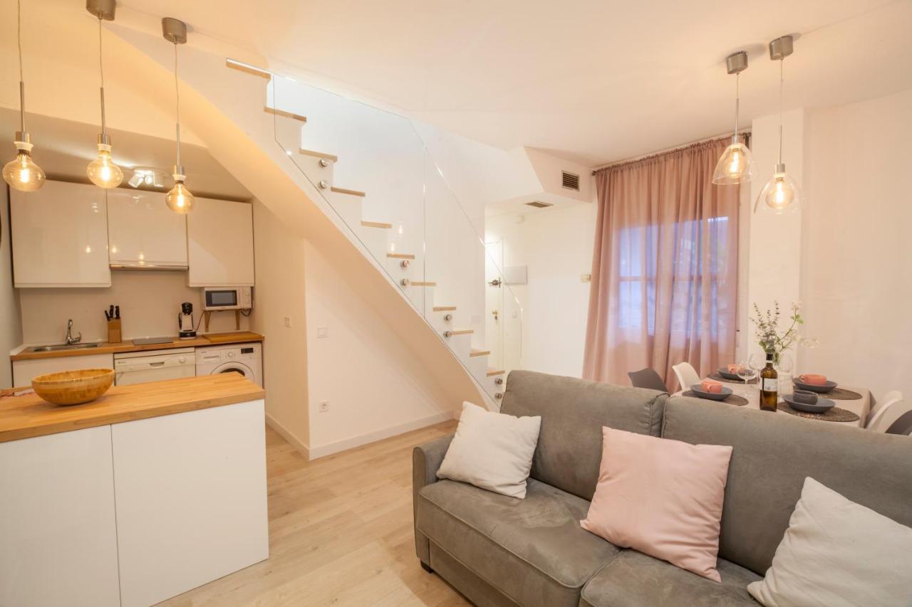 El Apartamento De Rosi セビリア エクステリア 写真